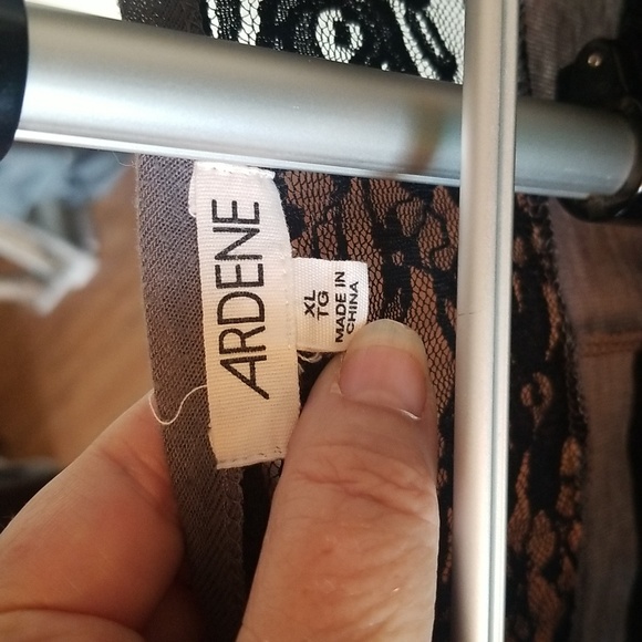 10/$10    Ardene Striped Batwing Tee XL - Picture 3 of 6
